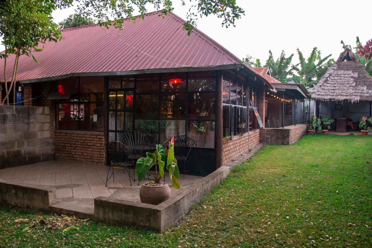 Meru Safari House Аруша Экстерьер фото