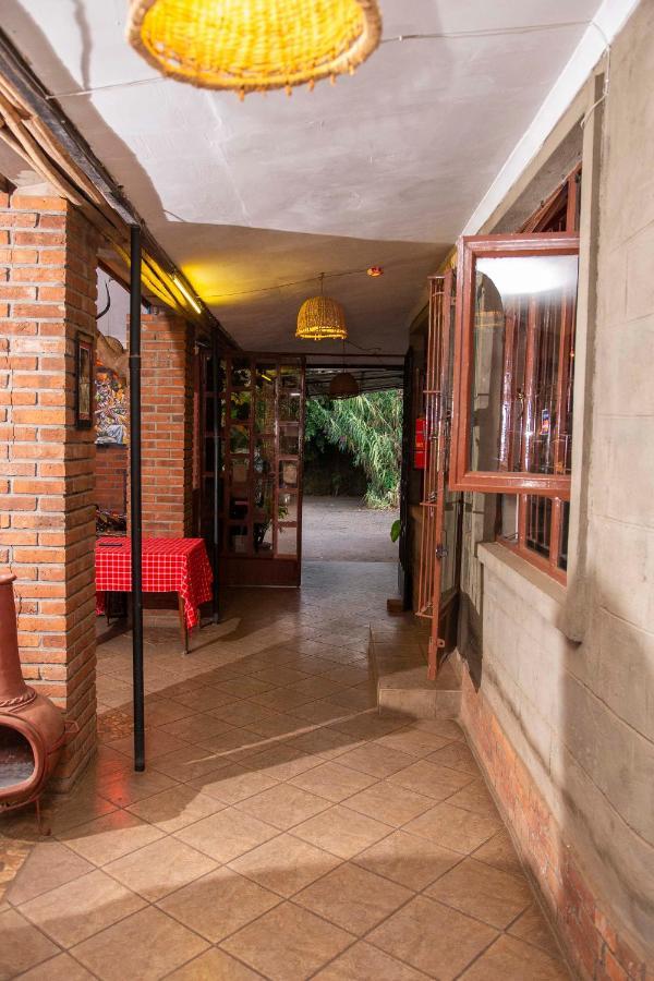 Meru Safari House Аруша Экстерьер фото